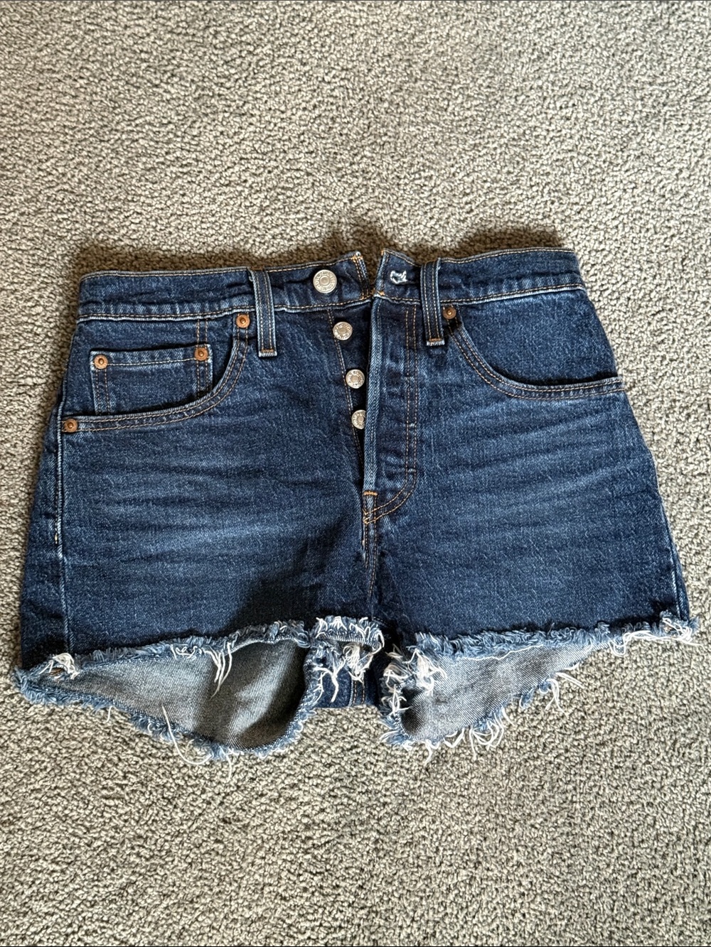 Levi's 501 Dark Blue High-Rise Frayed Denim Shorts. Red Tab. Waist 27”
